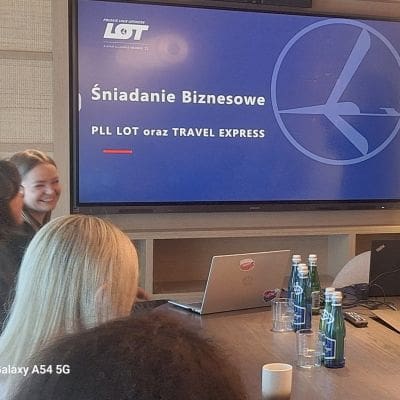 Śniadanie, networking i nowe kierunki LOT